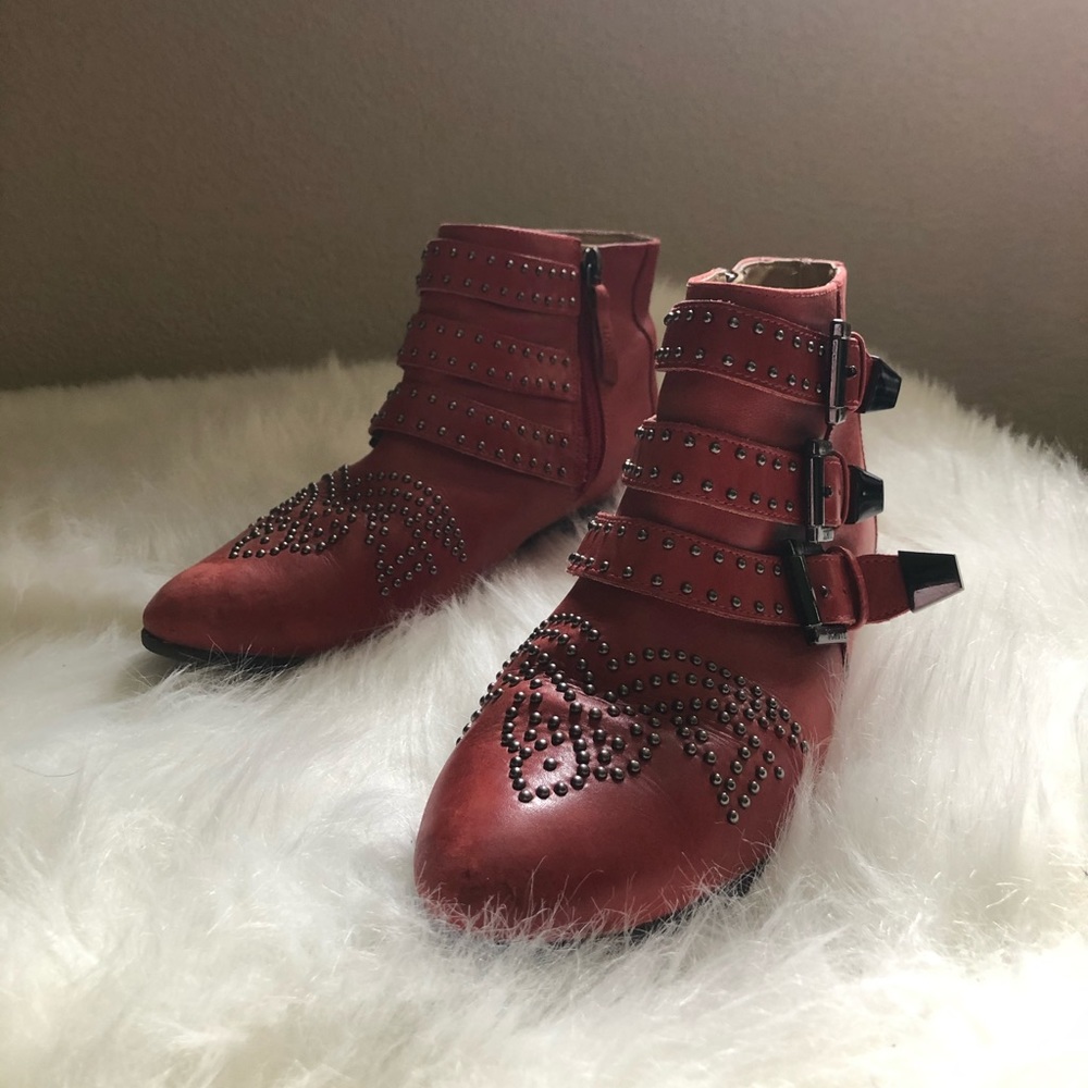 Boots - Picture 1 of 2